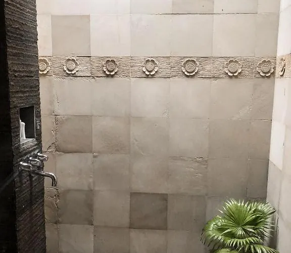 Konukevi Rumah Kayu Nusa Dua (Bali)