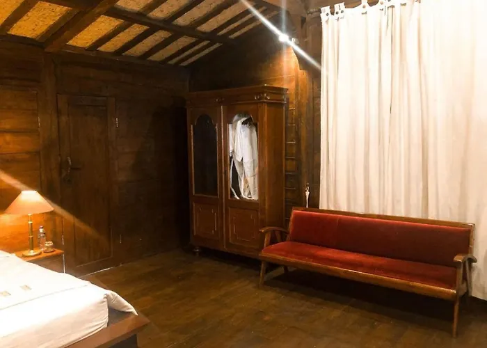 Konukevi Rumah Kayu Nusa Dua (Bali)